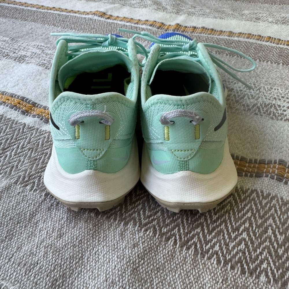 Nike Terra Kiger Athletic Shoes - Picture 4 of 6